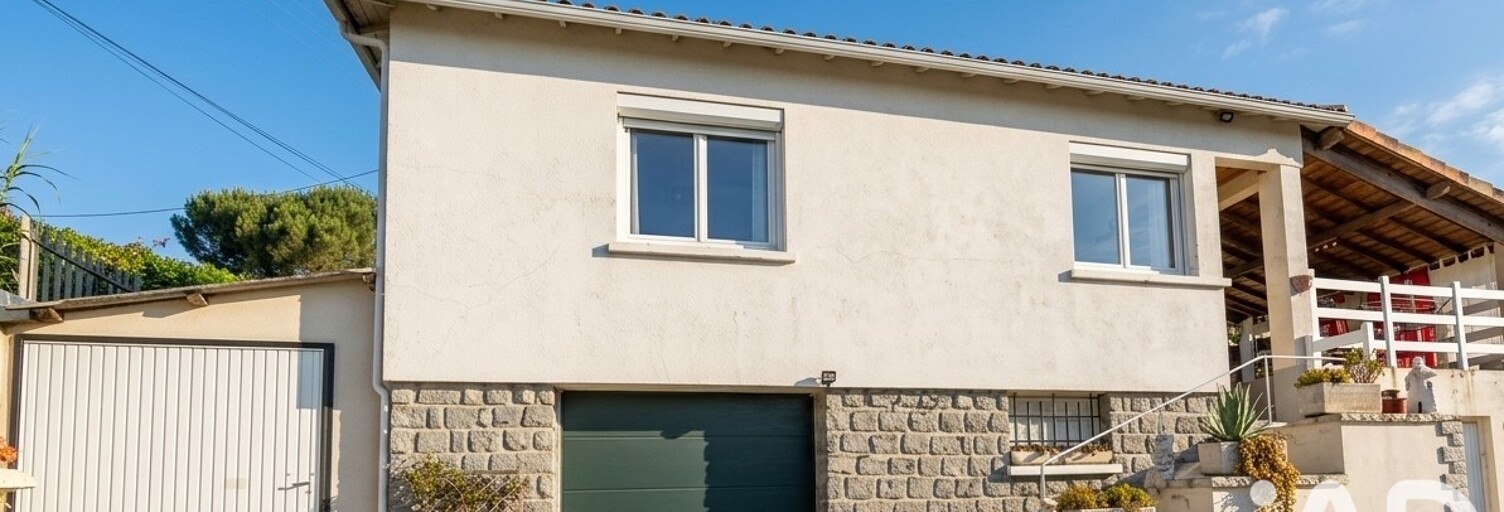 Maison 6 Pièces 110 m² à vendre à Sainte-Eanne (79800)