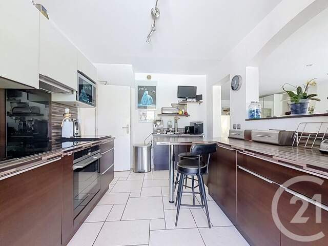 Maison 5 pièces 138 m² à Mouans-Sartoux — photo du bien