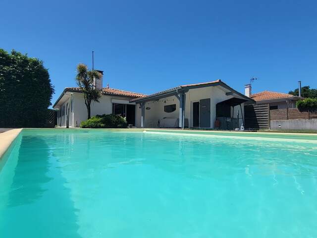 Quartier prés salés - Maison de plain-pied avec piscine et dé — photo du bien