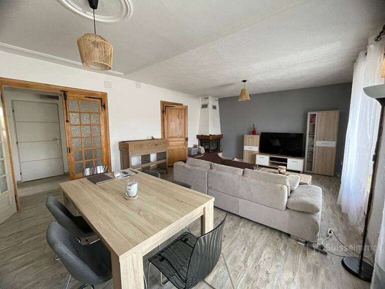 Grandvillars, Immeuble avec dépendances sur 1160M2 de terrain — photo 1