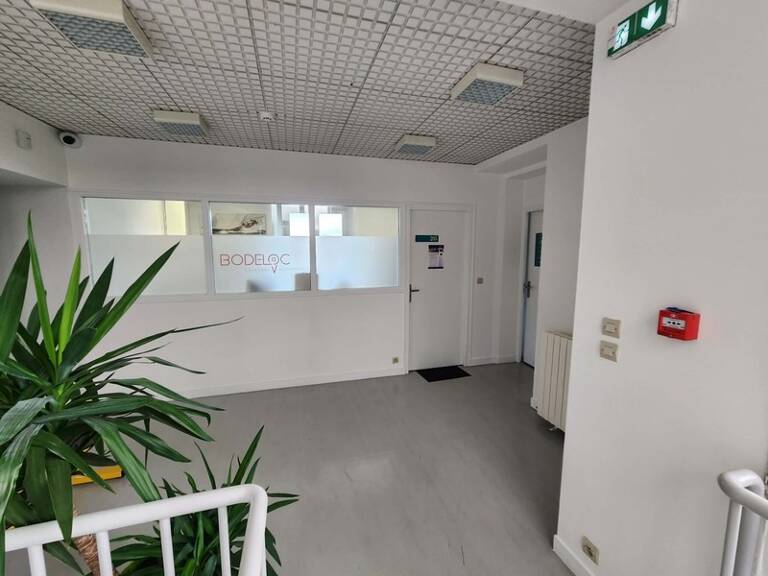 A LOUER – ESPACES DE BUREAUX DANS UN CADRE EXCEPTIONNEL AUX PORTES DE RENNES — photo 1
