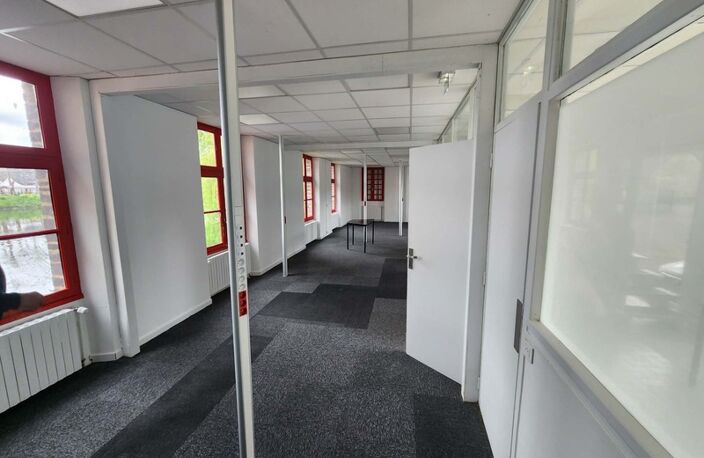 A LOUER – ESPACES DE BUREAUX DANS UN CADRE EXCEPTIONNEL AUX PORTES DE RENNES — photo 4