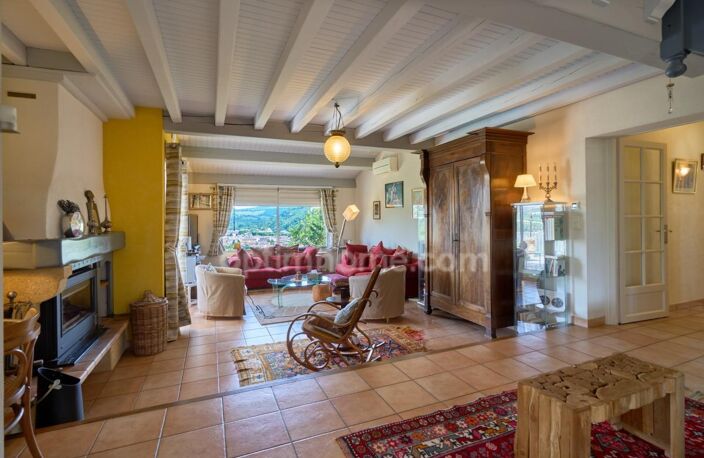LIMOUX (11300) – MAISON D’ARCHITECTE – 5 PIÈCES – VUE PANORAMIQUE – PISCINE – GARAGE – GRAND TERRAIN CLÔTURÉ — photo 4