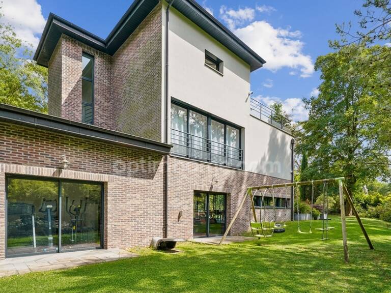 RUEIL MALMAISON (92) - Maison contemporaine de 235m² 1500m² terrain — photo 1