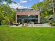 RUEIL MALMAISON (92) - Maison contemporaine de 235m² 1500m² terrain — photo 3