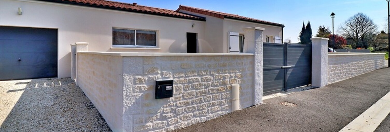 Maison 4 Pièces 102 m² à vendre à Bougneau (17800)