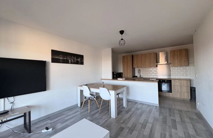 5 PIÈCES RÉNOVÉ AU DERNIER ÉTAGE AVEC TERRASSE NICE — photo 3