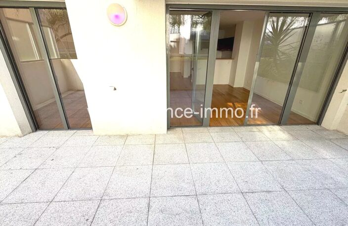 Rare, Nice cœur Libération très beau 2 pièces, terrasse — photo 2