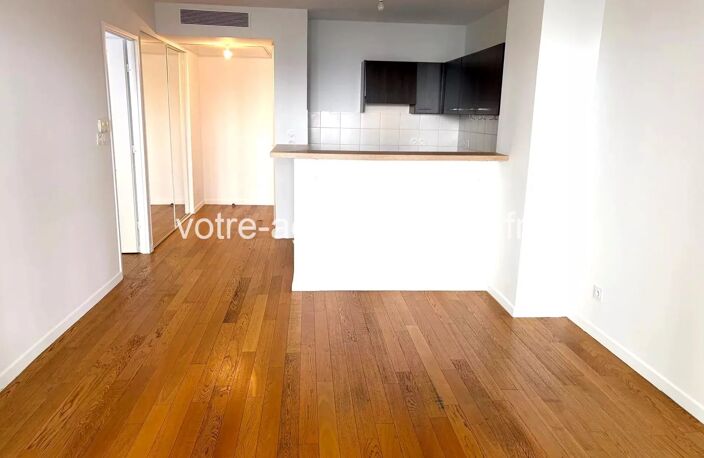 Rare, Nice cœur Libération très beau 2 pièces, terrasse — photo 4