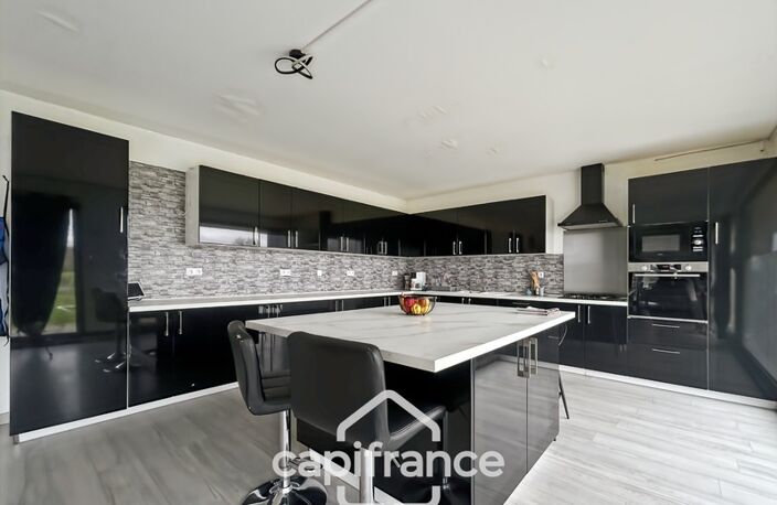 Bien d'exception : Loft familial de 254 m², 6 chambres, terrain clos de 1 900 m² — photo 5
