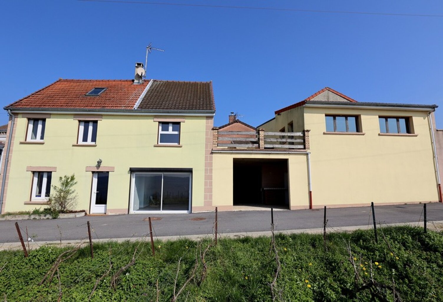 VENTEUIL(51) Maison à vendre 8 pièces avec une vue exceptionnelle sur le vignoble de la vallée de la marne — photo 1