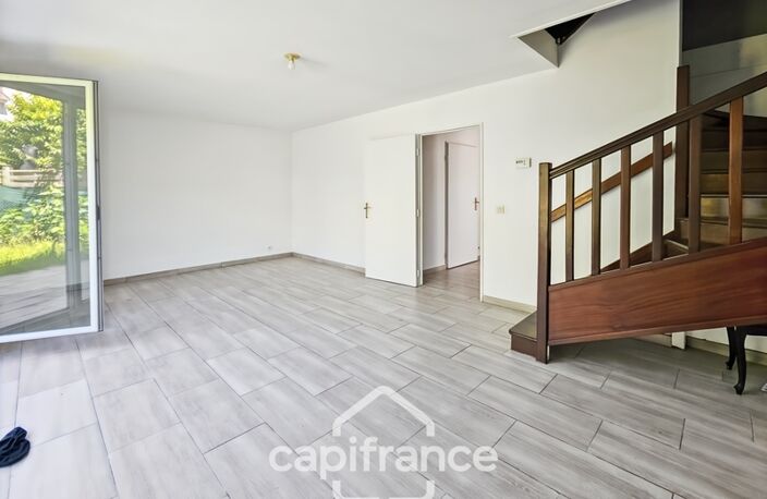 MAISON FAMILIALES 5 PIÈCES AVEC JARDIN ET GARAGE — photo 2