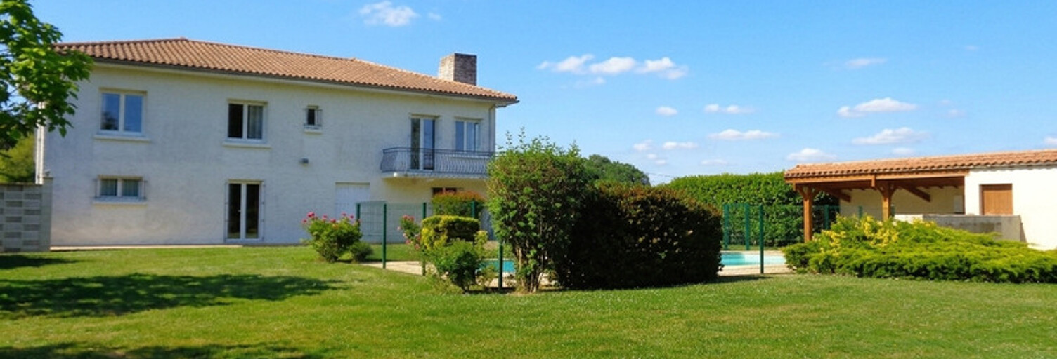 Maison 12 Pièces 219 m² à vendre à Fontcouverte (17100)