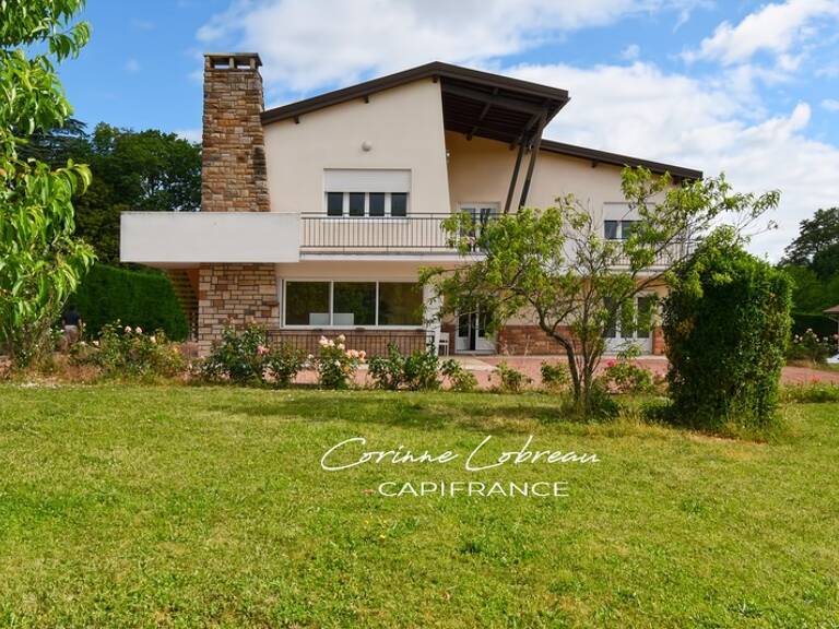 Maison à vendre 8 pièces CHARNAY LES MACON (71) — photo 1