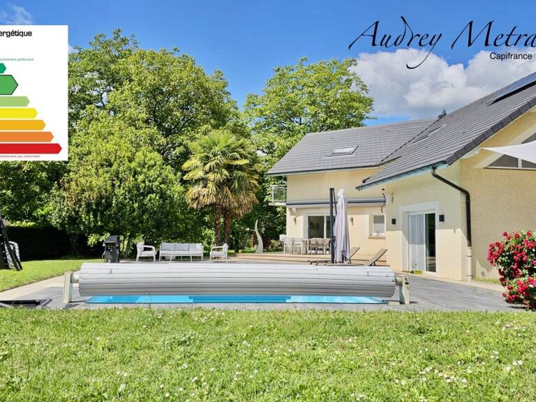 Villa à vendre à Serrières-en-Chautagne avec piscine, à 50 min de Genève et d'Annecy, 35 min d'Aix-Les-Bains et 15 min du Lac du Bourget — photo 1