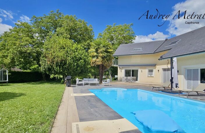 Villa à vendre à Serrières-en-Chautagne avec piscine, à 50 min de Genève et d'Annecy, 35 min d'Aix-Les-Bains et 15 min du Lac du Bourget — photo 2