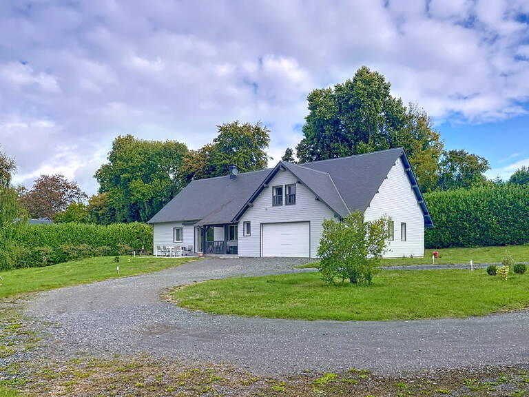 À quelques minutes d’Honfleur, une propriété contemporaine où espace, lumière et nature se rencontrent — photo 1