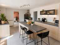 MAISON FAMILIALE 108,7 M² – 4 CHAMBRES – SUITE PARENTALE – VÉRANDA 22 M² – TERRAIN 1 600 M² — photo 2