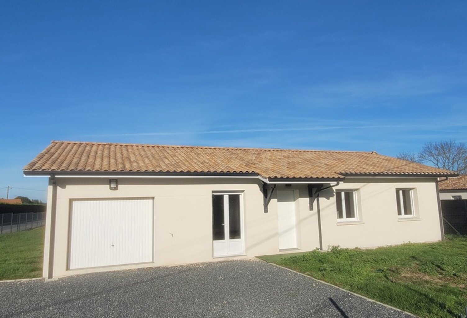 Dpt Gironde (33), à vendre  maison neuve  90 m2  avec en plus  garage 15 m2 et terrain de 820 m2 — photo 1