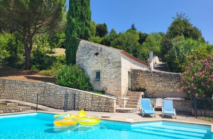 EXCLUSIVITE. AGEN proche du centre, belle demeure en pierres 7 pièces, véranda, piscine, pigeonnier, grand garage sur terrain de 3 951,00 m² — photo 2