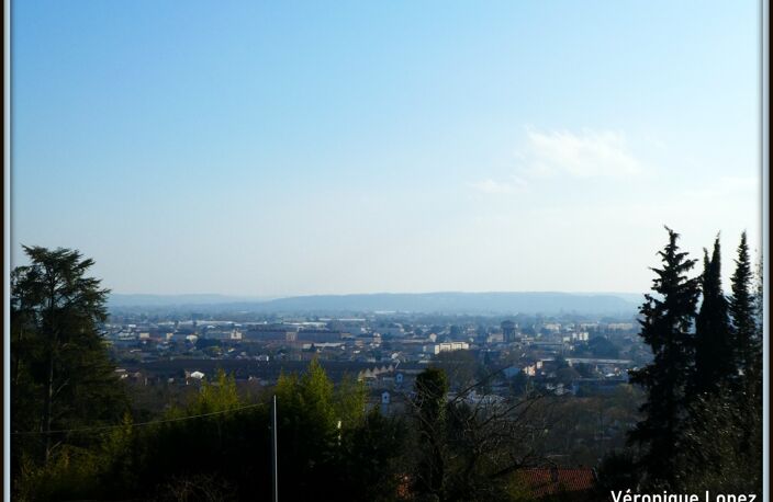 EXCLUSIVITE. AGEN proche du centre, belle demeure en pierres 7 pièces, véranda, piscine, pigeonnier, grand garage sur terrain de 3 951,00 m² — photo 4