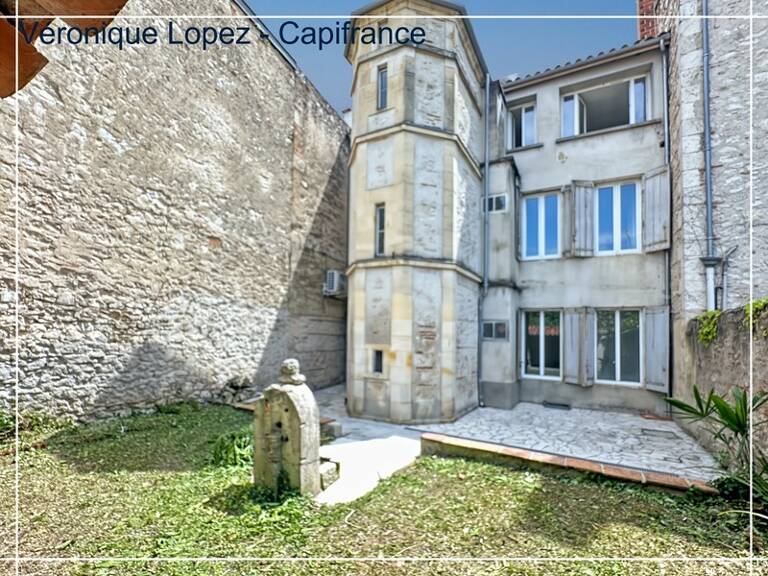 Exclusivité : Agen hyper centre, bel immeuble de caractère en pierre entièrement rénové avec 4 appartements, garage et jardin — photo 1