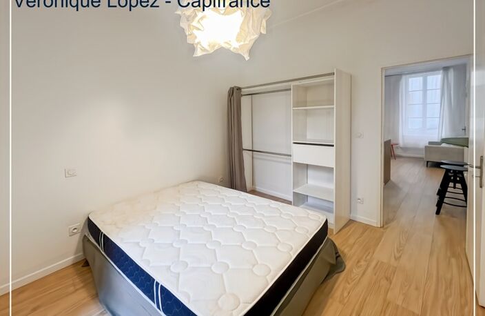 Exclusivité : Agen hyper centre, bel immeuble de caractère en pierre entièrement rénové avec 4 appartements, garage et jardin — photo 4