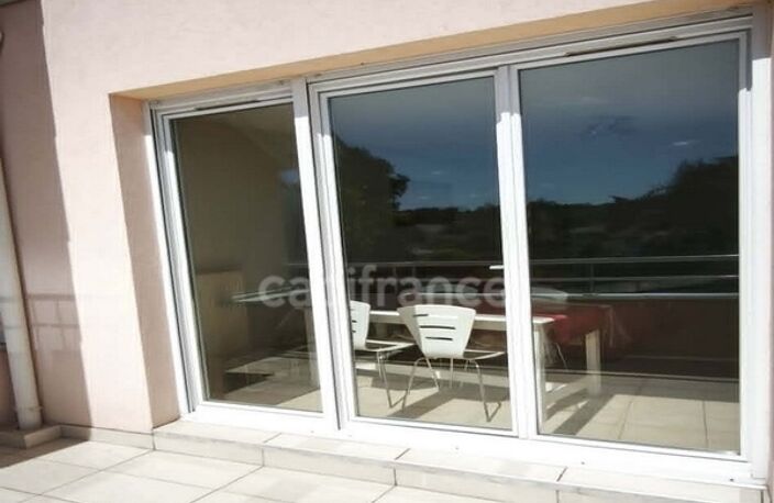 Appartement T4 de 84 m² double terrasse, garage et cave — photo 3