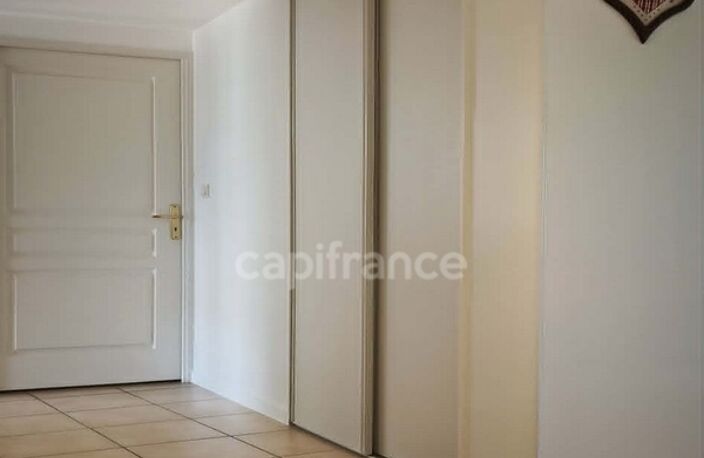Appartement T4 de 84 m² double terrasse, garage et cave — photo 4
