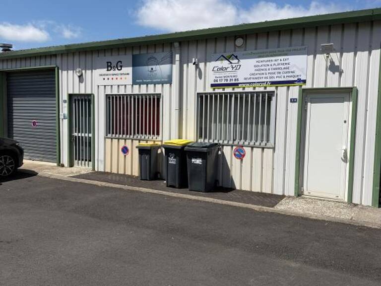 Bien Commercial À Louer — photo 1