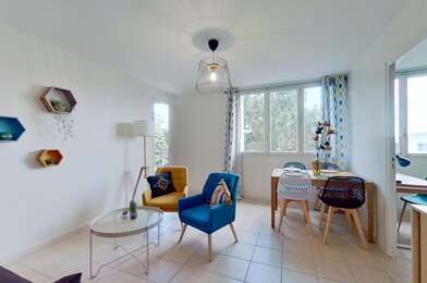 Appartement 4 pièces 1092 €