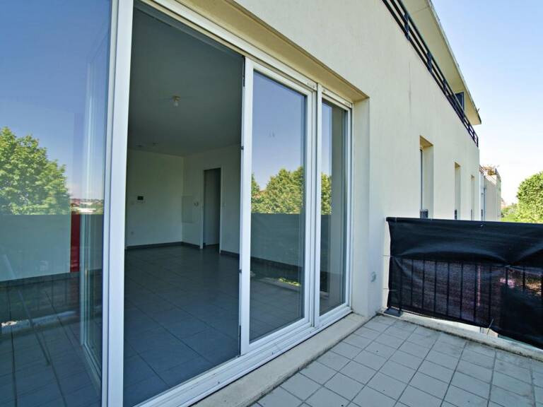 Villefranche-sur-Saône - Appartement T3 avec balcon — photo 1