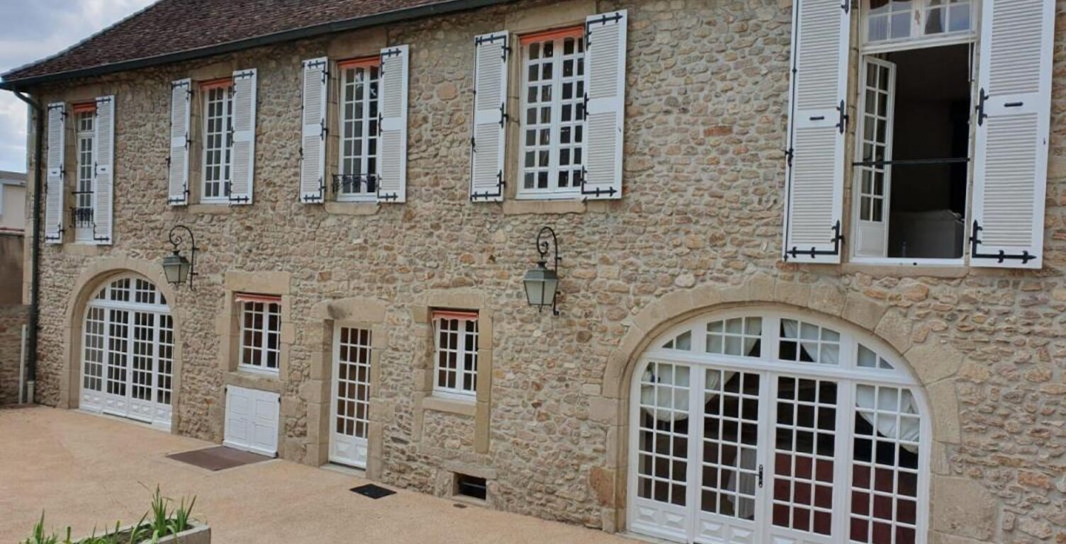 Belle propriété à vendre au centre d'Autun — photo 1
