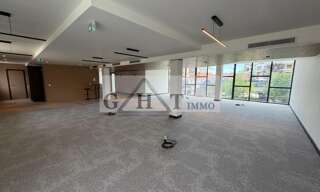 Bureau  180 m² à louer à Saint-Maur-des-Fossés (94100)