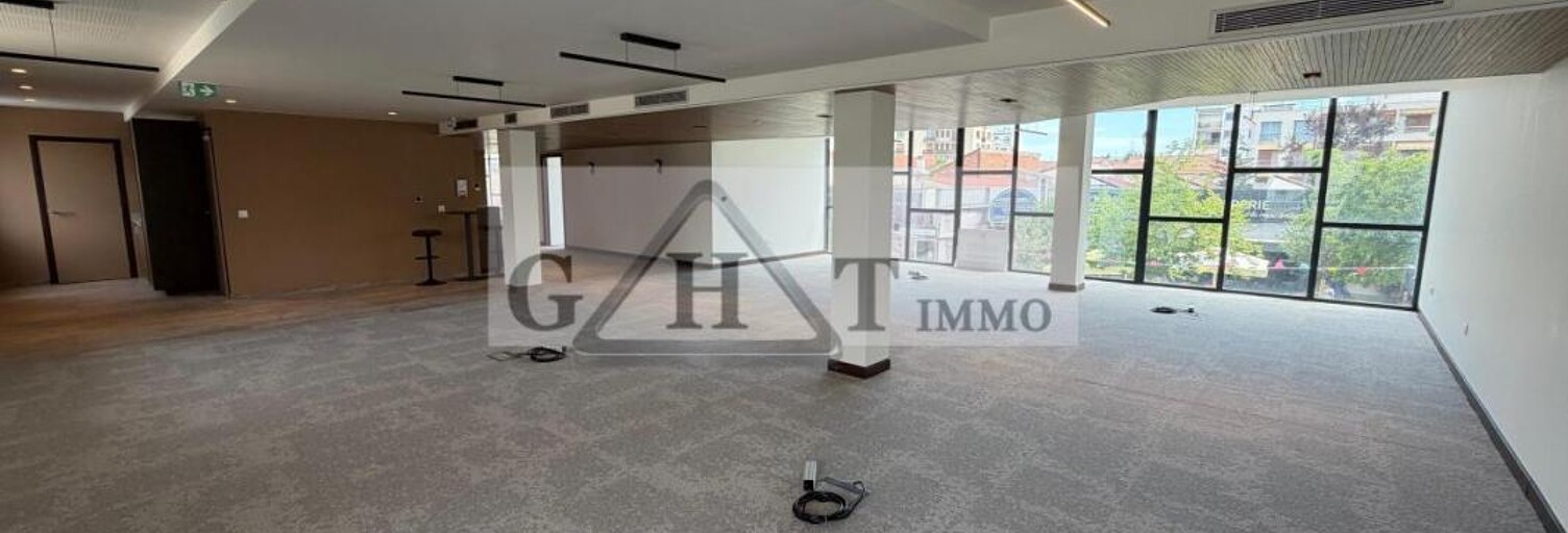 Bureau  180 m² à louer à Saint-Maur-des-Fossés (94100)