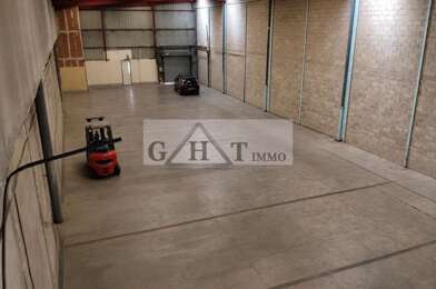 Local industriel  8000 €