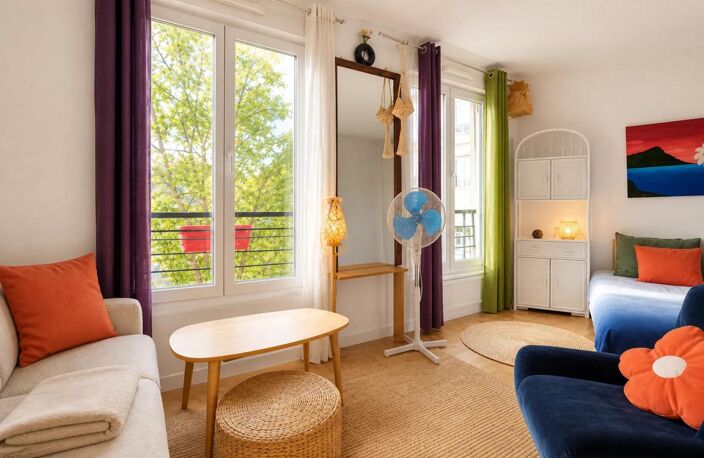 STUDIO DANS IMMEUBLE RECENT EN PLEIN CENTRE DES LILAS - 27,61 M2 — photo 3