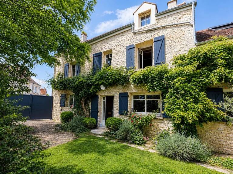 Maison de 7 pièces de 240 m² — photo 1