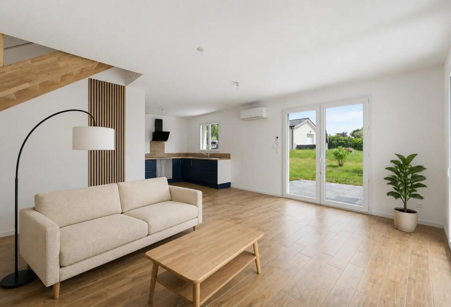 Maison de 4 pièces de 100 m² à Ambarès-et-Lagrave — photo 1