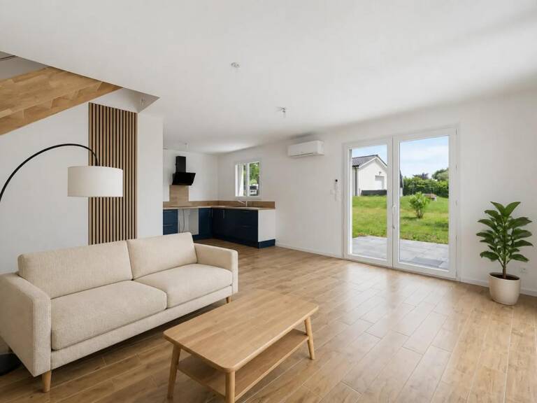 Maison de 4 pièces de 100 m² à Ambarès-et-Lagrave — photo 1