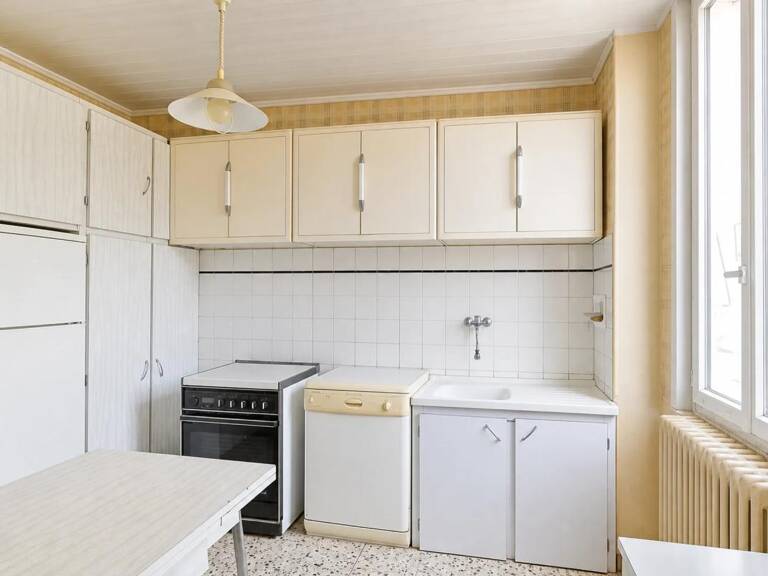 Immeuble de 9 pièces de 250 m² à Bessèges — photo 1