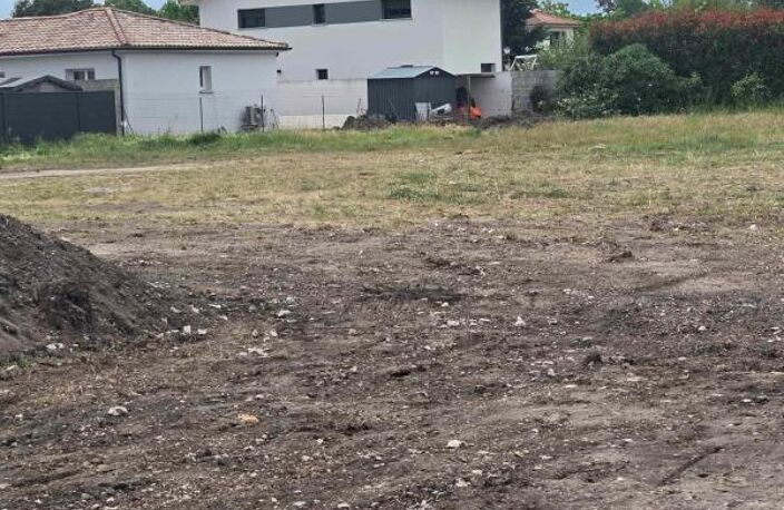 Terrain à bâtir de 600 m² à LEOGNAN (33) — photo 2