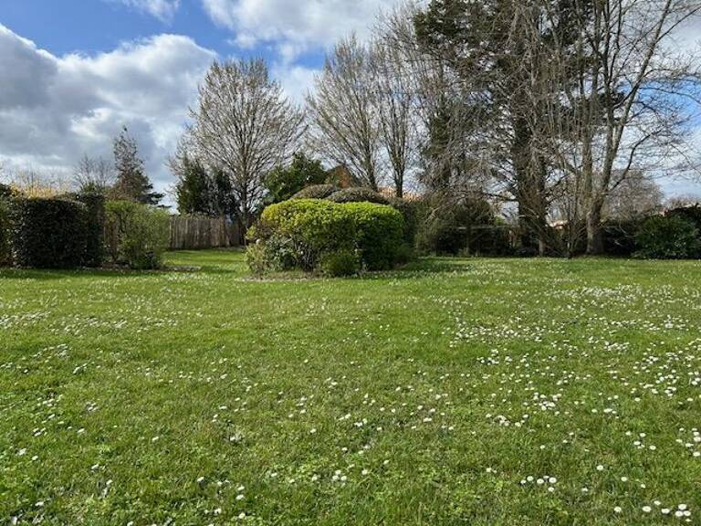 Terrain à bâtir de 415 m² à LEOGNAN (33) — photo 1