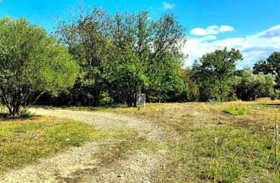 Terrain à bâtir de 650 m² à MARGAUX (33) — photo du bien