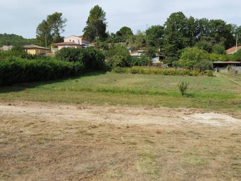 Terrain à bâtir de 568 m² à MARTILLAC (33) — photo 1