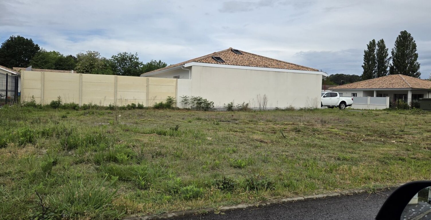 Terrain à bâtir de 495 m² à PARENTIS-EN-BORN (40) — photo 1