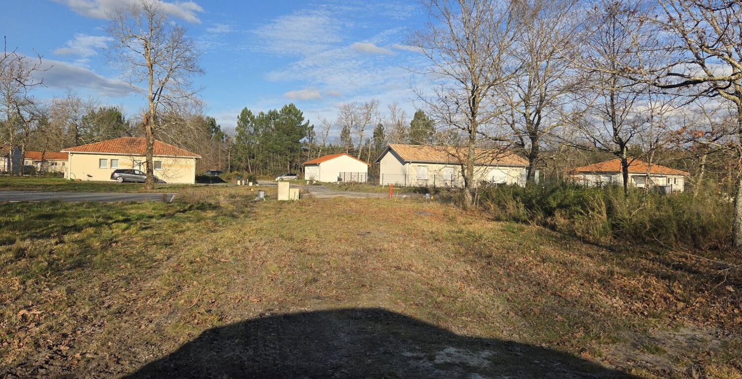 Terrain à bâtir de 417 m² à LABOUHEYRE (40) — photo 1