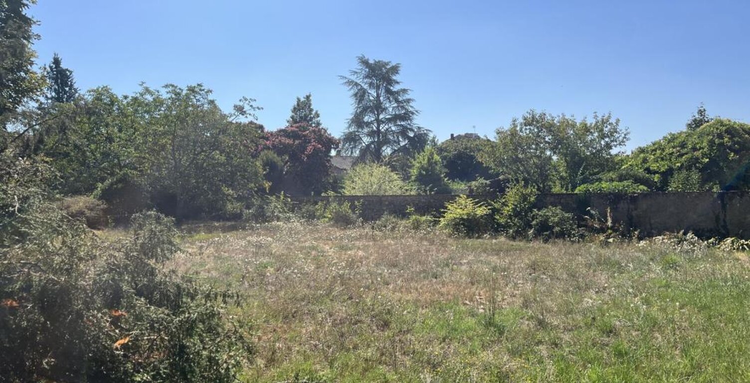 Terrain à bâtir de 1050 m² à MERIGNAC (33) — photo 1