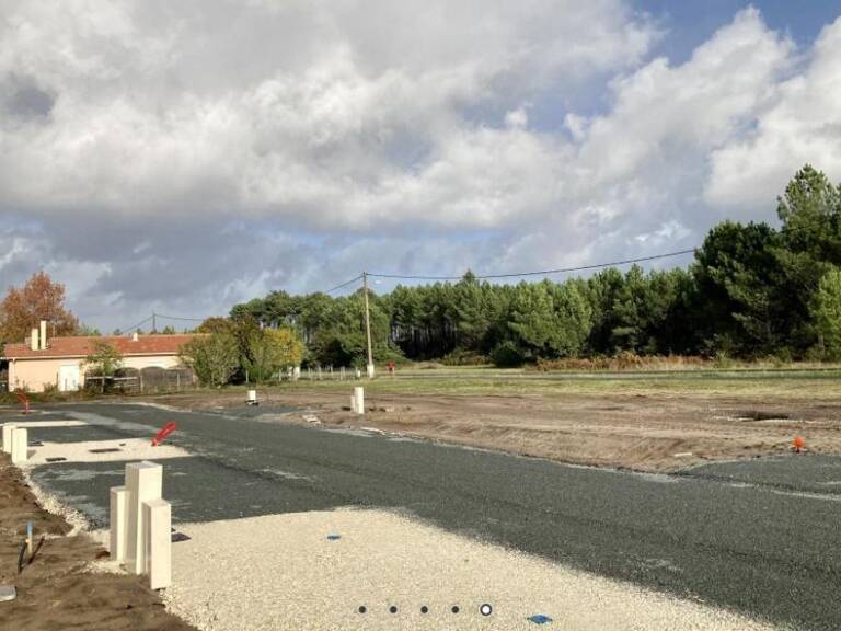 Terrain à bâtir de 312 m² à MEDIS (17) — photo 1