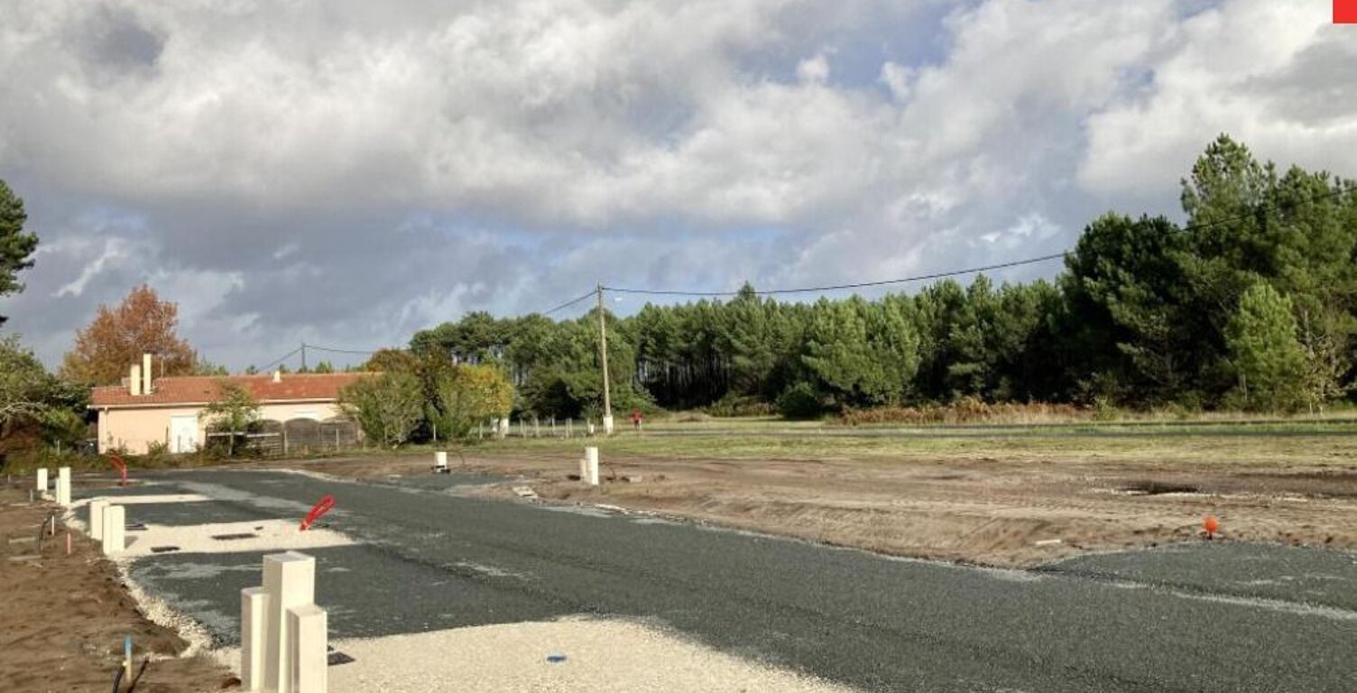Terrain à bâtir de 312 m² à MEDIS (17) — photo 1